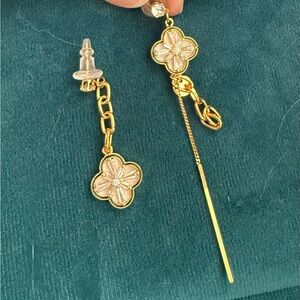 Source Unknown Gold and White Floral Chain Earrings